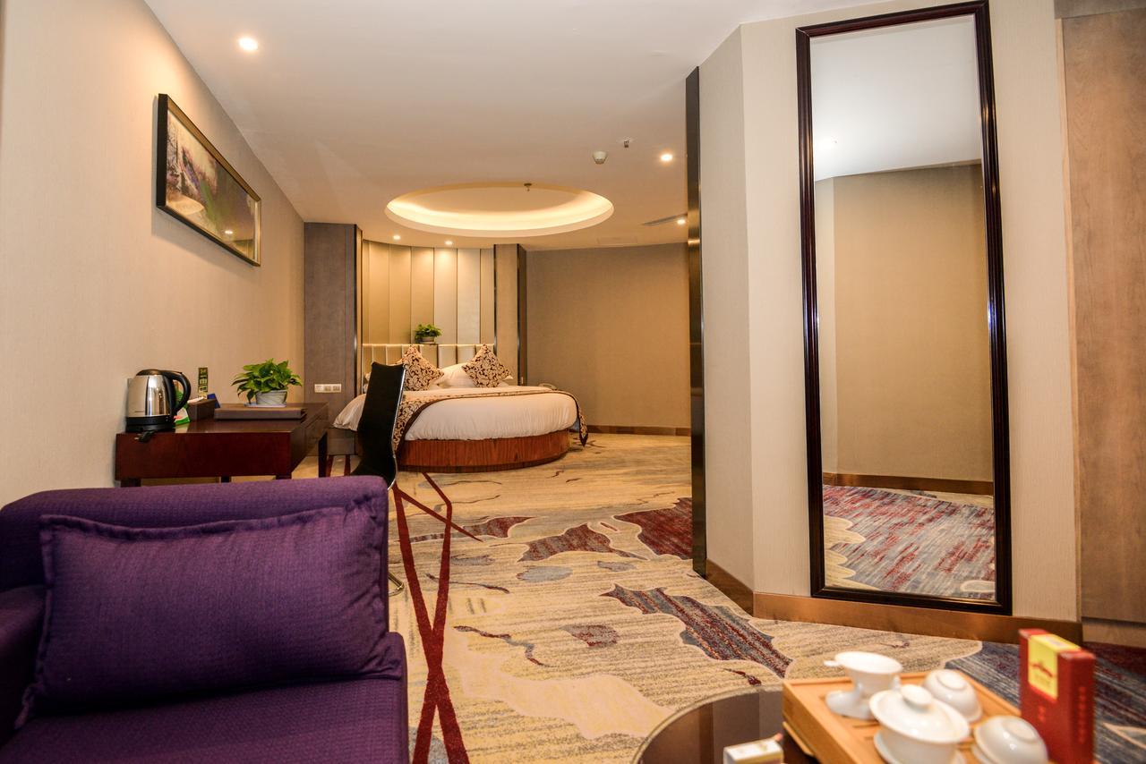 Days Hotel & Suites Shishi Quanzhou  Exterior foto